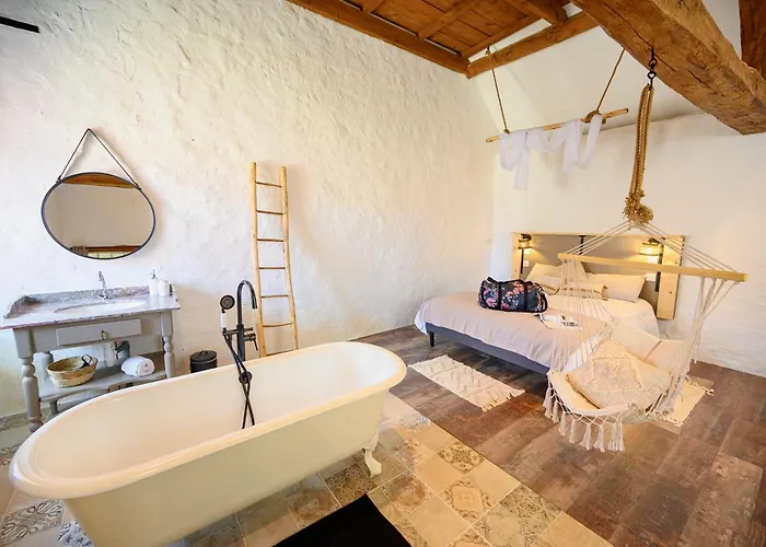 Ferme D'issonges Couette-café 3*